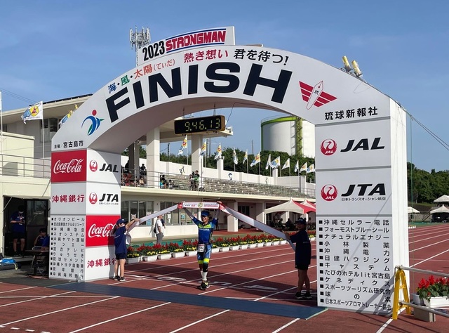 宮古島2023フィニッシュ.jpg